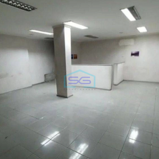 Disewakan Ruko 3,5 Lantai Gandeng 2, di Pertokoan Tanah Abang Jakarta Pusat-1