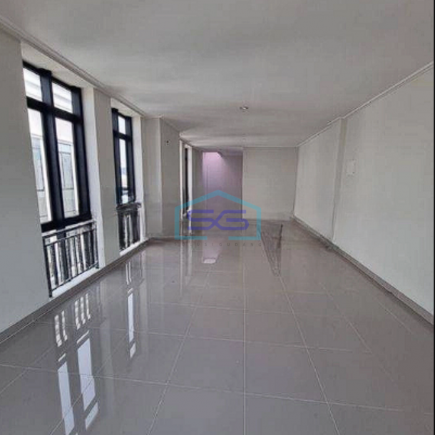 Disewakan Ruko Gandeng Hook, 4 Lantai di Sedayu Kelapa Gading Jakarta Utara LB 270m2-2