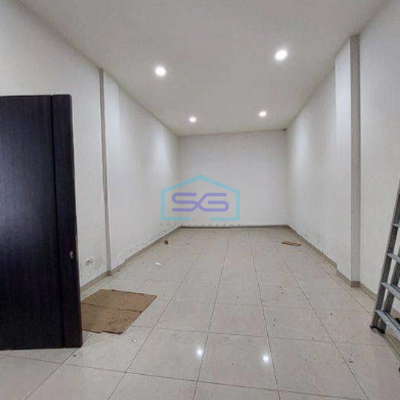 Disewakan Ruko Gandeng 3,5 Lantai di Muara karang Jakarta Utara Siap huni.