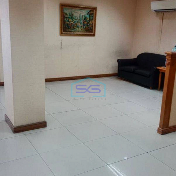 Disewakan Ruko Gandeng 3 Lantai di Pangeran Jayakarta Jakarta Pusat LB 240m2-1