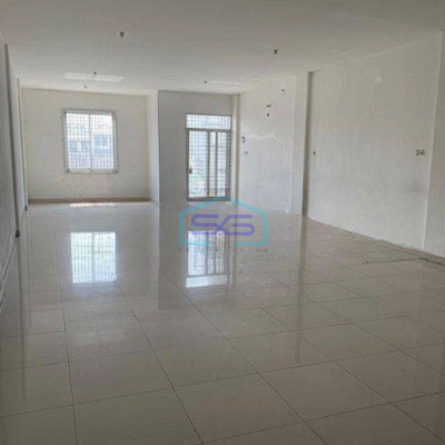 Disewakan Ruko 3 Lantai Bagus Siap Pakai Strategis Jalan raya Jakarta Utara LB 324m2