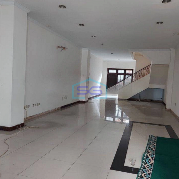 Disewakan Ruko 3,5 Lantai Siap Pakai Dijalur Utama Dekat Mall Jalur Transjakarta Rawamangun Jakarta Timur-4