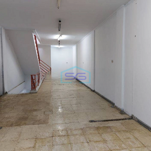 Disewakan Ruko 4 Lantai Lokasi di Harmoni Jakarta Pusat LB 200m2-2