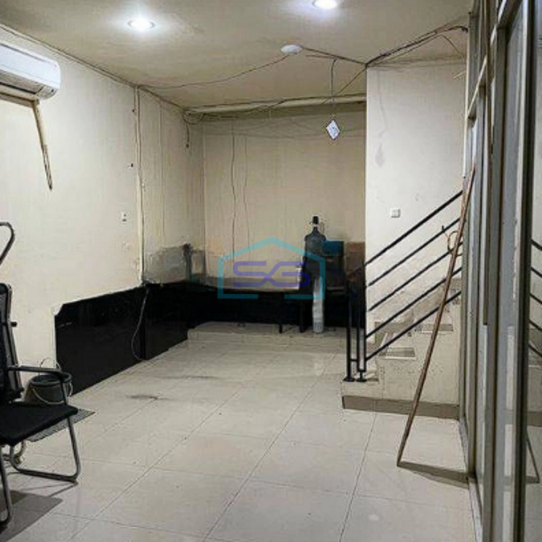 Disewakan Ruko 3,5 Lantai, di Muara Karang Jakarta Utara Jalanan Ttama Strategis LB 267m2-3