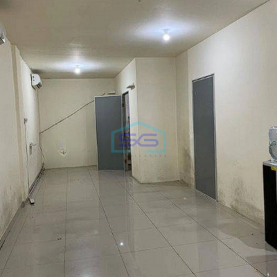 Disewakan Ruko 3,5 Lantai, di Muara Karang Jakarta Utara Jalanan Ttama Strategis LB 267m2