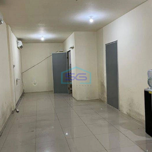 Disewakan Ruko 3,5 Lantai, di Muara Karang Jakarta Utara Jalanan Ttama Strategis LB 267m2-2