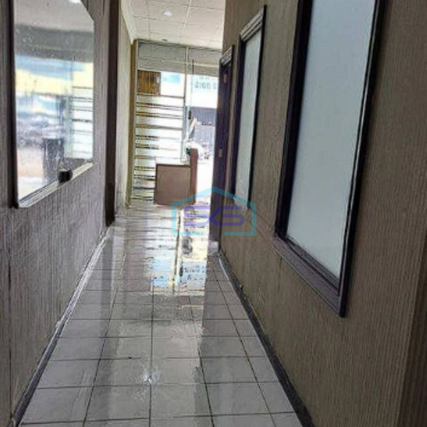 Disewakan Ruko 4,5 Lantai di Kelapa Gading Kondisi Rapi Siap Pakai Jakarta Utara LB 288m2-1