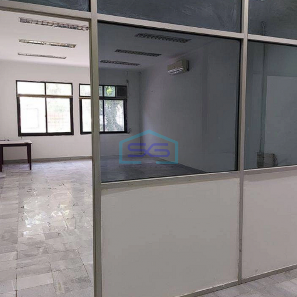 Disewakan Ruko 2 Lantai + Attic, di Sunter Jakarta Utara Rapih Siap Pakai LB 180m2-1