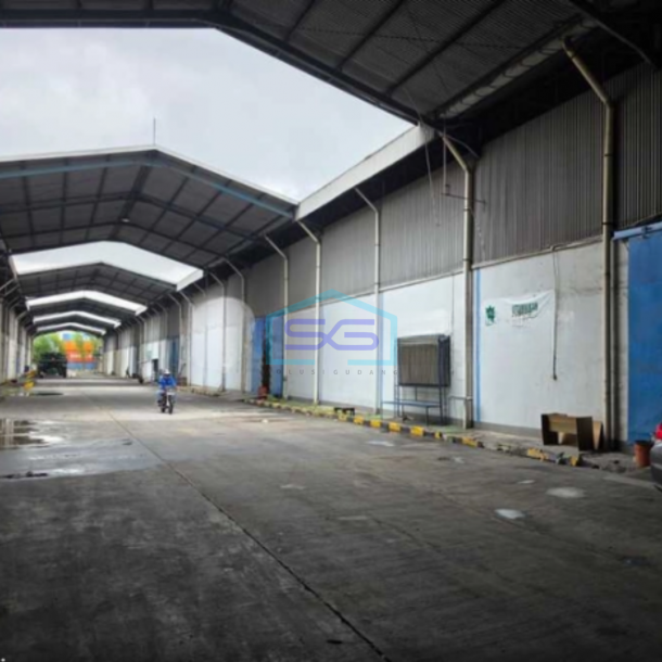 Disewakan Gudang Lokasi di Cakung Jakarta Timur Luas Bangunan 2280m2 Siap Pakai-1