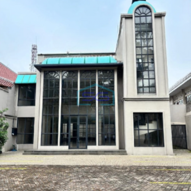 DIjual Kantor 3 Lantai Di Dago Mainroad Bagus Sangat Strategis Di Bandung Luas Bangunan  800 m²-1
