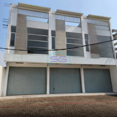 Dijual Ruko 2,5 Lantai Mainroad Holis Kota Bandung Luas Bangunan  135 m²