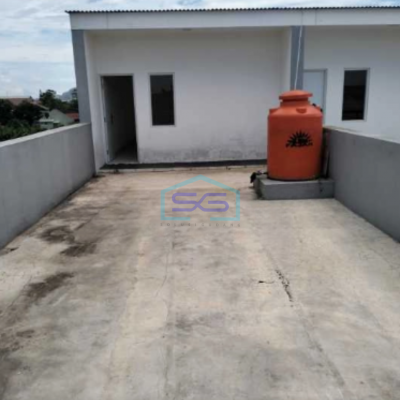 Dijual Ruko 2,5 Lantai Mainroad Holis Kota Bandung Luas Bangunan  135 m²