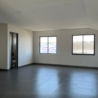 Disewakan Ruko Baru Dan Bagus Sekali 3,5 Lantai Di Otista Bandung Luas Bangunan  740 m²