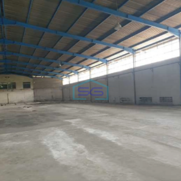 Disewakan Gudang bersih Di Leuwi gajah Cimahi Jawa Barat Luas Bangunan  2000 m²-2