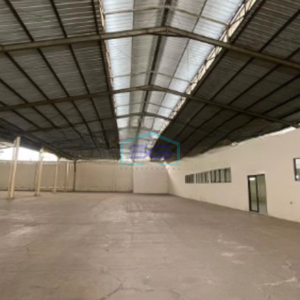 Disewakan Gudang soekarno Hatta Main road Bandung Luas Bangunan  2600 m²-1