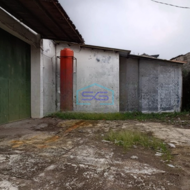 Disewakan Gudang Siap Huni Luas Bangunan  800 m² di Kopo Bandung-1