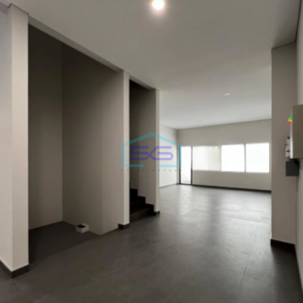 Disewakan Ruko Baru Dan Bagus Sekali 3,5 Lantai Di Otista Bandung LB 740m2-3