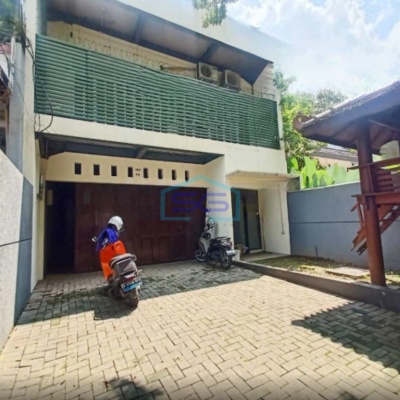 Disewakan Ruko Cantik Mainroad di Bandung Muat 10 Parkir Mobil LB 550m2