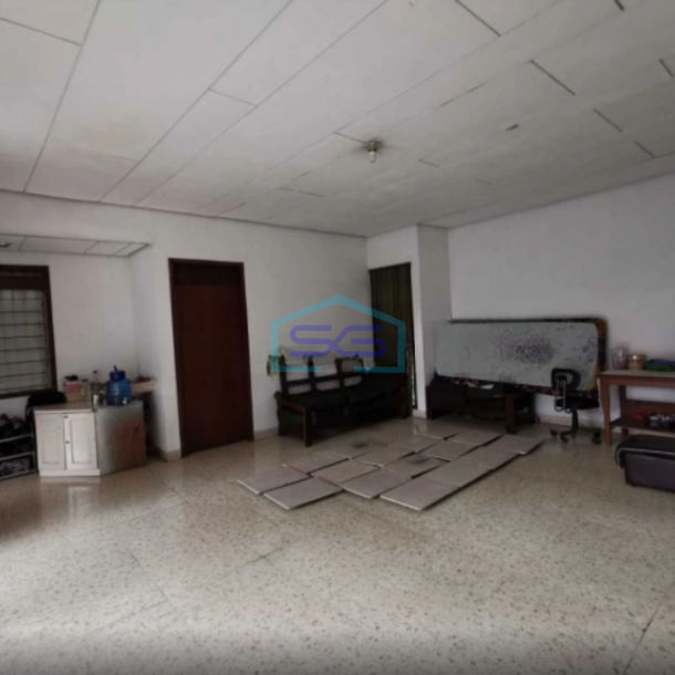 Disewakan Gudang Bekas Garmen, Di Tengah Kota Sayap Jend Sudirman Kota Bandung Luas 2400m2-4