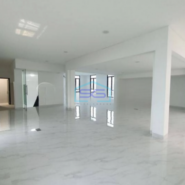 Disewakan Ruko 4 Lantai di Area Yang Sangat Strategis di Jakarta Selatan LB 1200m2-3