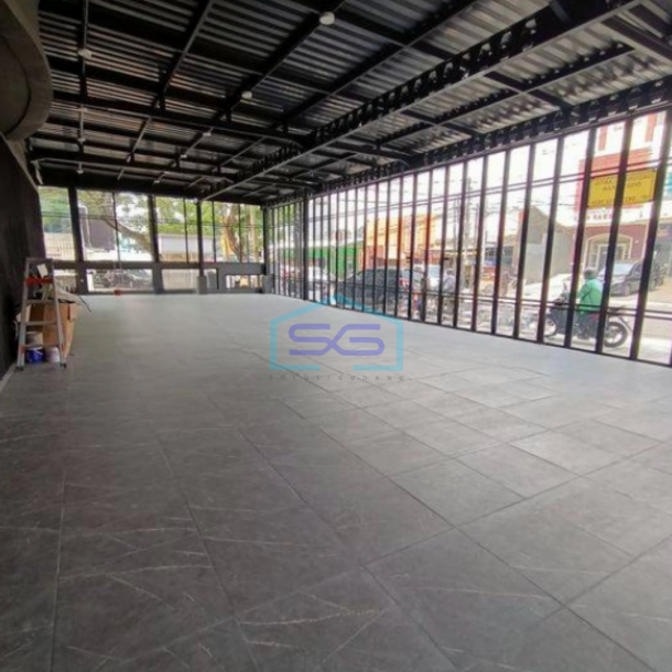 Disewakan Ruko 4 Lantai di Area Yang Sangat Strategis di Jakarta Selatan LB 1200m2-2