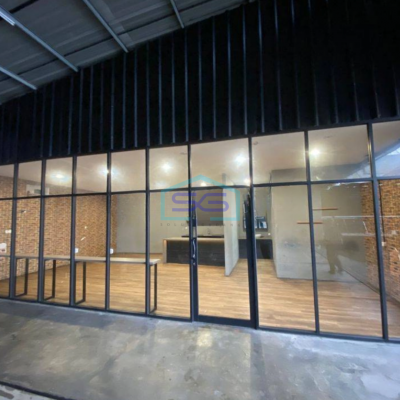 Disewakan Ruang Usaha di Area strategis Jakarta Barat LT 1024m2