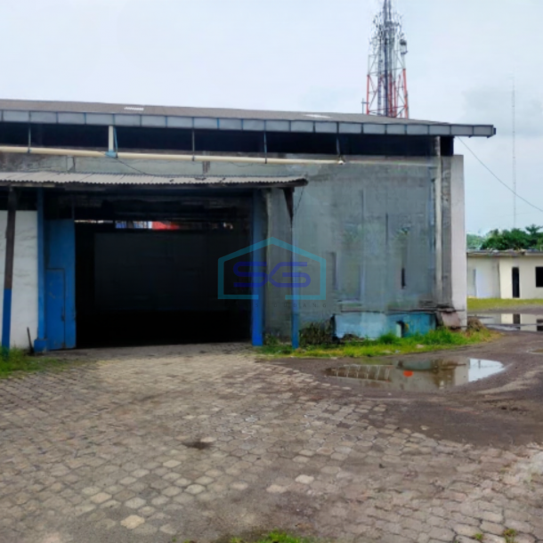 Dijual Gudang Siap Huni Lokasi Bebas Banjir Luas Tanah  2100 m² di Kalianak Surabaya-1