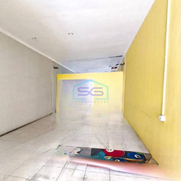 Disewakan Ruko 2 Lantai Luas Bangunan 370 m² Lokasi Bebas Banjir di Klojen Malang-3