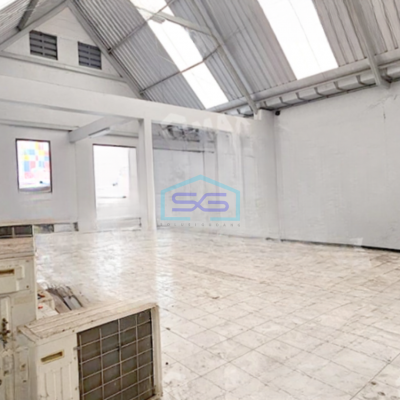 Disewakan Ruko 2 Lantai Luas Tanah  120 m² Lokasi Bebas Banjir di Malang-3