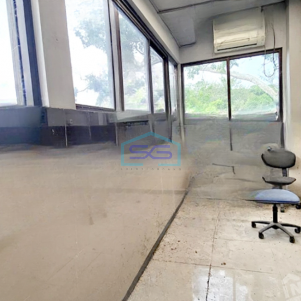 Disewakan Ruko 2 Lantai Luas Tanah  120 m² Lokasi Bebas Banjir di Malang-2