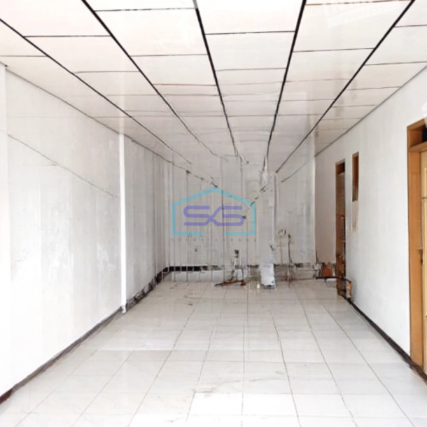 Disewakan Ruko 3 Lantai Luas Tanah  196 m² Lokasi Bebas Banjir di Rungkut Surabaya-4