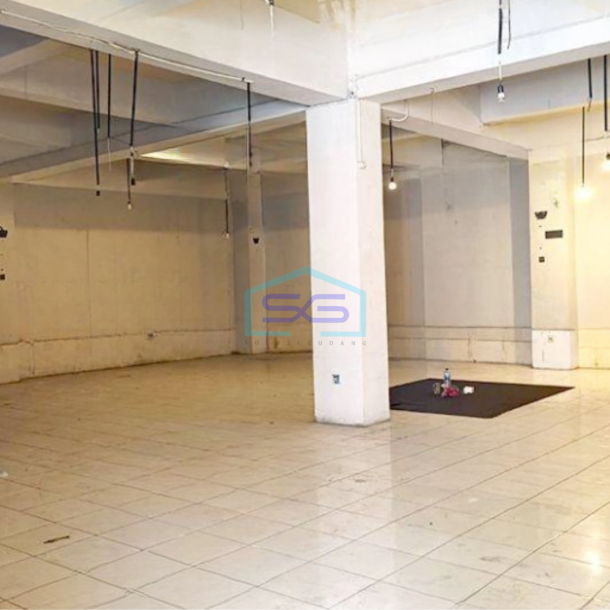 Dijual Cepat Ruko Lokasi Strategis di Blimbing Malang Luas Tanah  546 m² Harga Bisa Nego-2