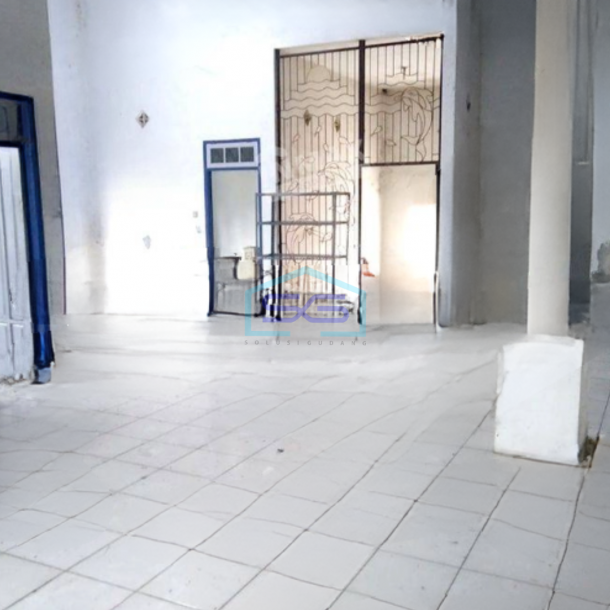 Dijual Cepat Gudang Lokasi Strategis di Pakis Malang Luas Tanah  400 m² Akses Container-2