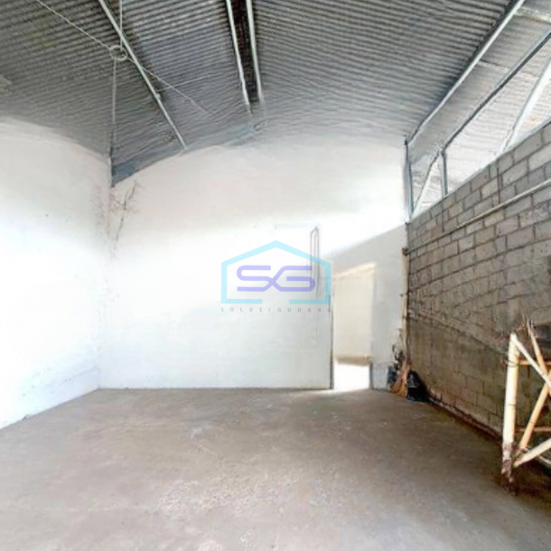 Dijual Cepat Gudang Bebas Banjir Lokasi Strategis di Blimbing Malang Luas Tanah  627 m²-2