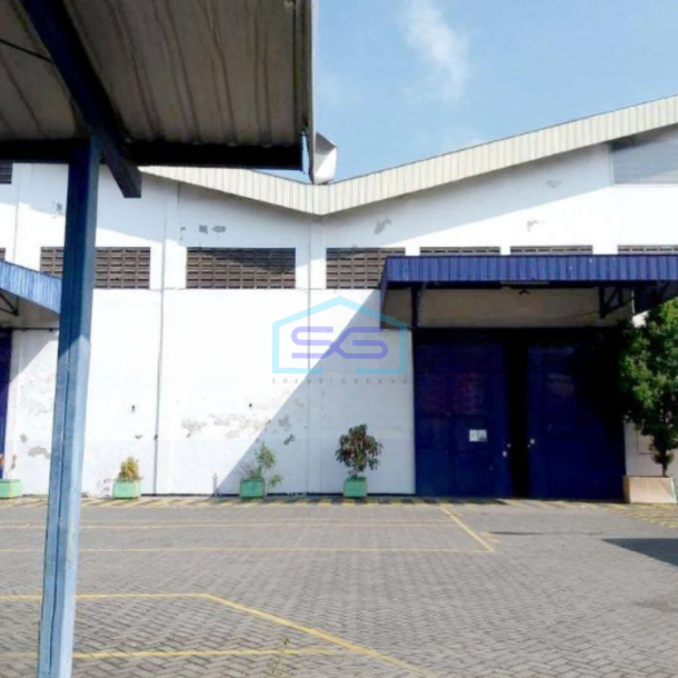 Disewakan Gudang Plus Kantor Lokasi Strategis Luas Bangunan  2760 m² di Gadang Malang-1
