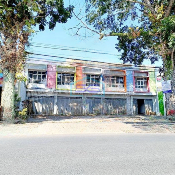 Dijual Ruko 2 Lantai Luas Tanah 158 m² Area Komesil di Pakis Malang-1