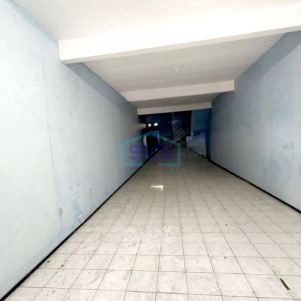 Disewakan Ruko 2 Lantai Luas Bangunan 160 m² di Klojen Malang Jawa Timur Siap Huni-2