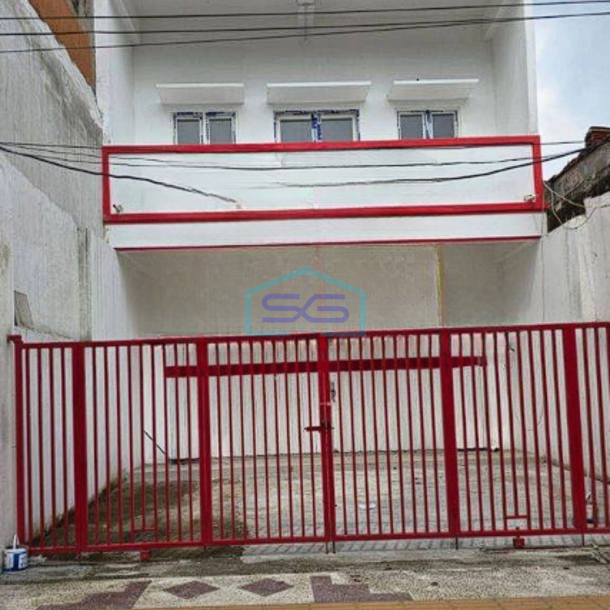 Disewakan Ruko Baru Bangunan Dua Lantai di Mojokerto LB 200m2 Lokasi Strategis-1