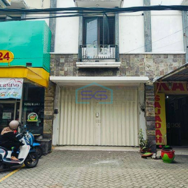 Disewakan Ruko Dua Lantai Di Tengah Kota Mojokerto Luas Bangunan 200m2-1