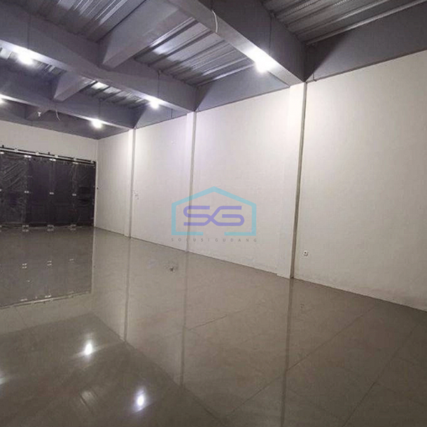 Disewakan Ruko Strategis Murah 2 Lantai di Mojokerto-2