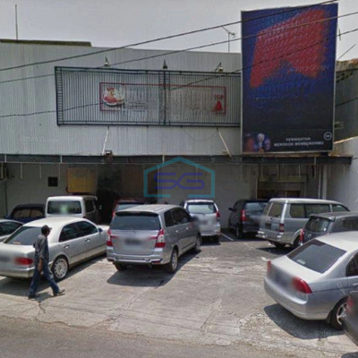 Dijual Ruang Usaha Pinggir Jalan Raya di Pusat Kota Surabaya Luas Tanah 680m2
