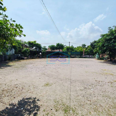 Disewakan Gudang Strategis Murah Area Parkir Luas di Kediri LT 3000m2