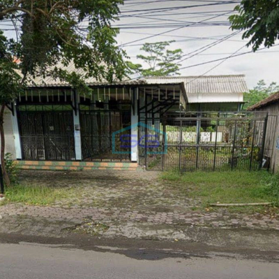 Dijual Cepat Ruang Usaha di Kota Kediri Luas 383m2 Lokasi Strategis