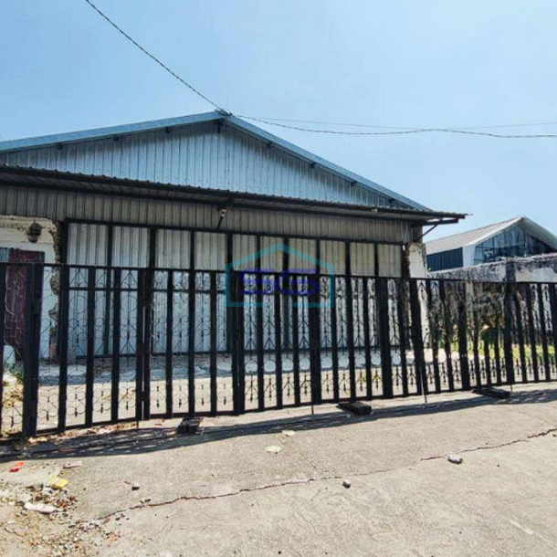 Disewakan Ruang Usaha Strategis Di Jalan Utama Kota Kediri Luas Tanah 1035m2-1