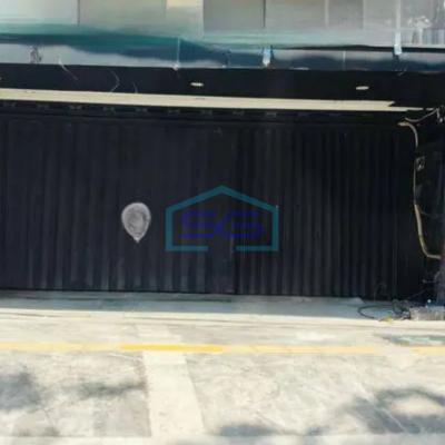 Disewakan Ruko tiga lantai di tengah kota surabaya