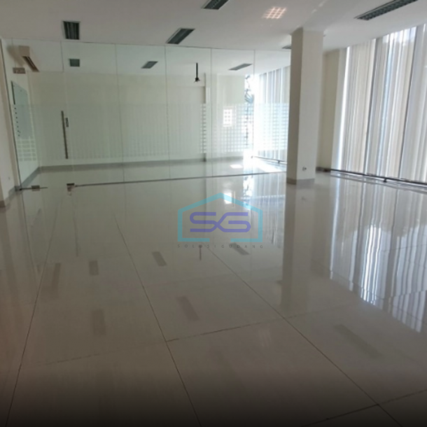 Disewakan Gudang Industri Delta Silicon Lippo Cikarang Jawa Barat Luas Bangunan  1040 m²-2