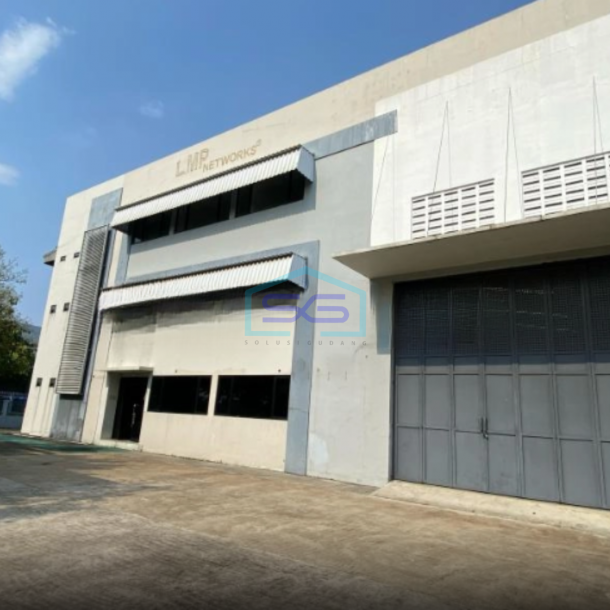 Disewakan Gudang Industri Delta Silicon Lippo Cikarang Jawa Barat Luas Bangunan  1440 m²-1