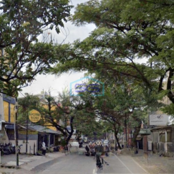 Disewakan Ruko Lokasi Strategis 3 Lantai Luas Bangunan 180 m² di Karawaci Tangerang-1