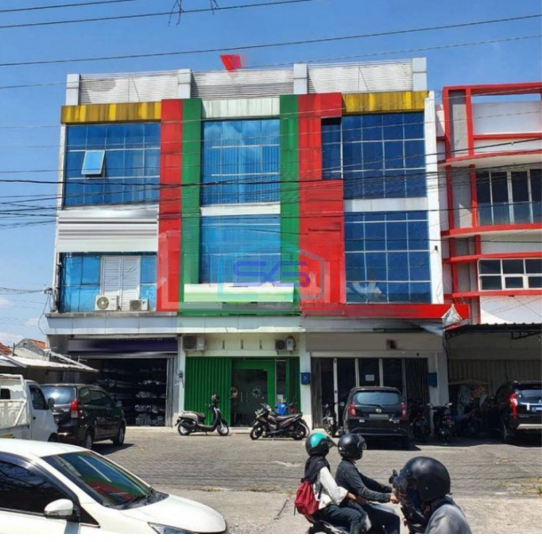 Dijual Ruko 3 Lantai di Gajah Raya Semarang LB 216m2 Akses Jalan Lebar-1