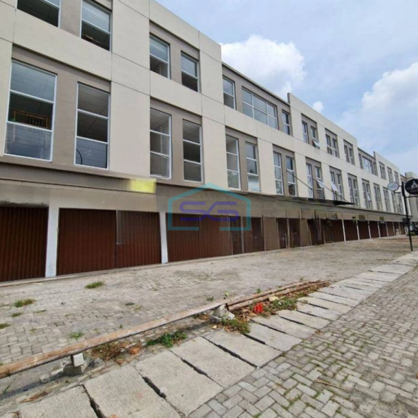 Dijual Ruko 3 Lantai di Majapahit Junction Semarang LB 162m2 Strategis-1